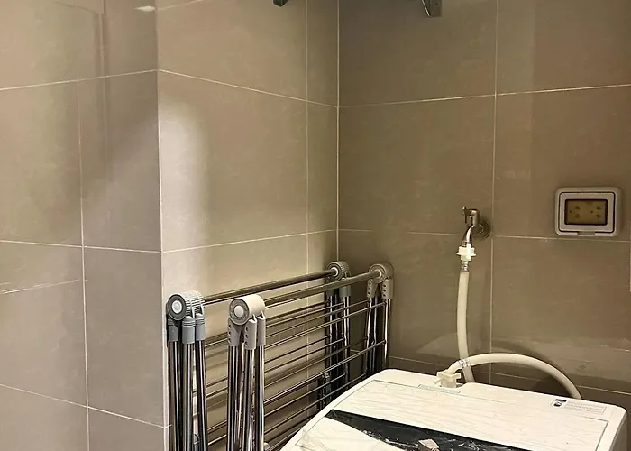 Modern 1br Bgc Uptown View Apartment *